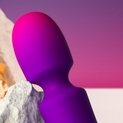 ROCKS OFF GLO GIRL VIBRADOR WAND MINI MORADO