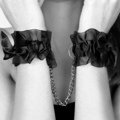 BIJOUX INDISCRETS FROU FROU ESPOSAS DE ORGANZA