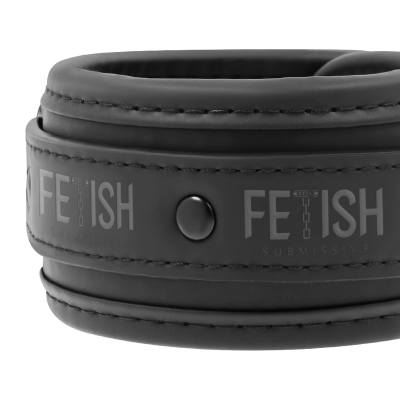 FETISH SUBMISSIVE POSICION PIERNAS ABIERTAS CON ESPOSAS CON FORRO DE NEOPRENO