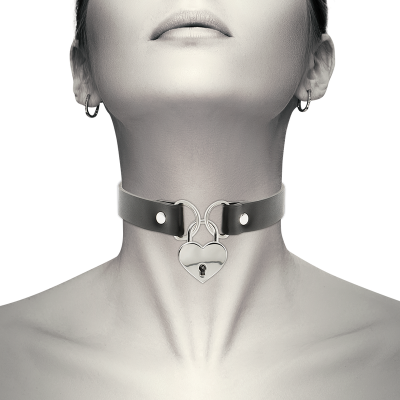 COQUETTE CHIC DESIRE COLLAR CUERO VEGANO ACCESORIO CORAZON CON LLAVE