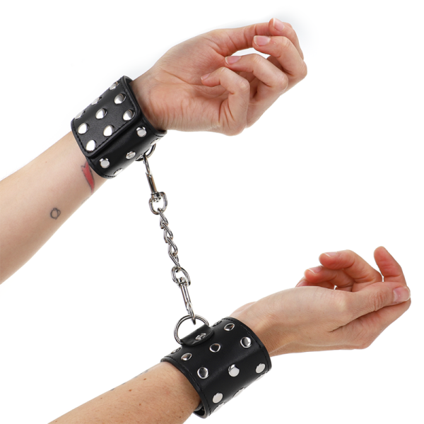 KINK MUNEQUERAS CON CIERRE A PRESION LLENO DE TACHUELAS AJUSTABLE NEGRO 19 24 CM X 55 CM