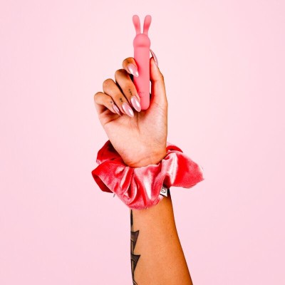 JE JOUE ILY RABBIT BULLET VIBRADOR INTIMO RECARGABLE