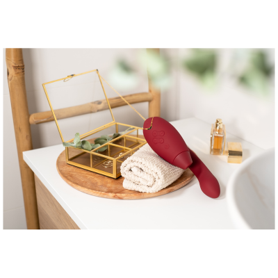 WOMANIZER DUO 2 ESTIMULADOR BURDEOS