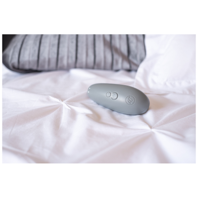 WOMANIZER STARLET 3 ESTIMULADOR CLITORIS GRIS