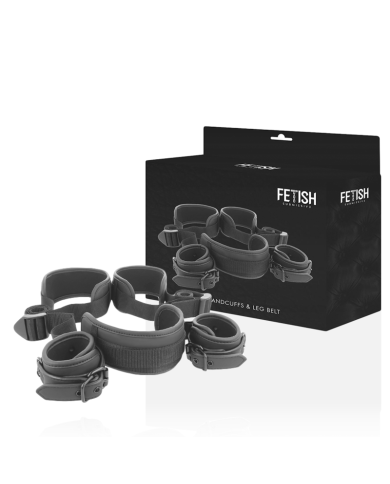 FETISH SUBMISSIVE POSICION PIERNAS ABIERTAS CON ESPOSAS CON FORRO DE NEOPRENO FETISH SUBMISSIVE POSICION PIERNAS ABIERTAS CON ESPOSAS CON FORRO DE NEOPRENO